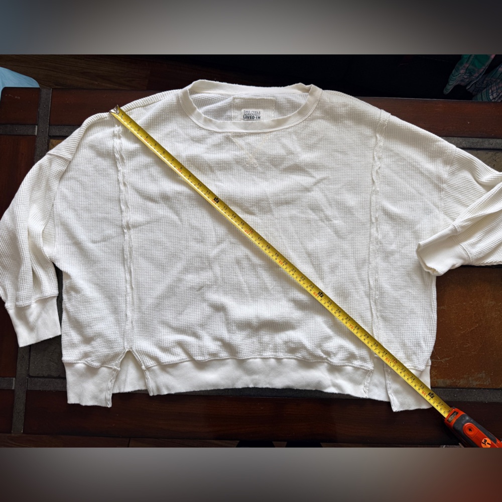 American Eagle Outfitters Cream Sweatshirt